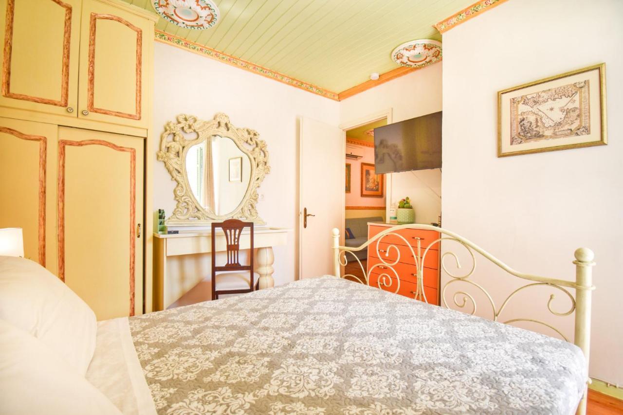 Venetian Well Gallery Apartment In Corfu Old Town Buitenkant foto