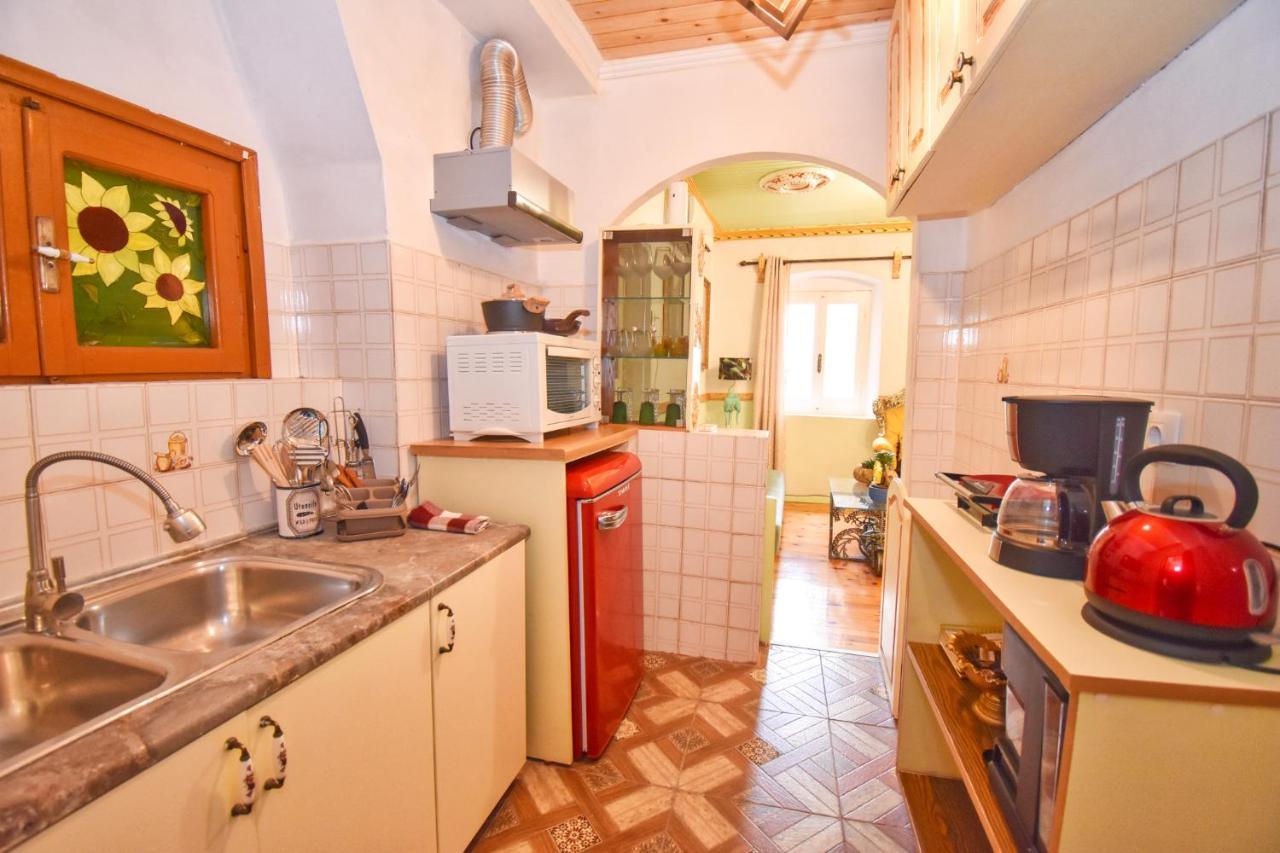Venetian Well Gallery Apartment In Corfu Old Town Buitenkant foto